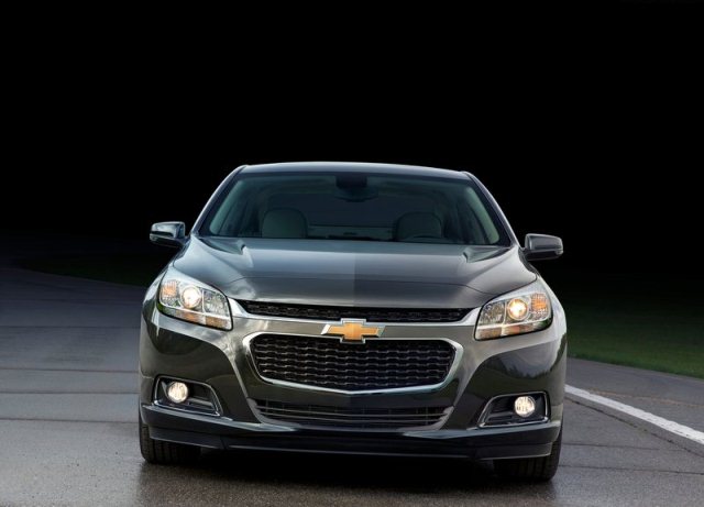 Chevrolet Malibu karşıdan ön görünümü