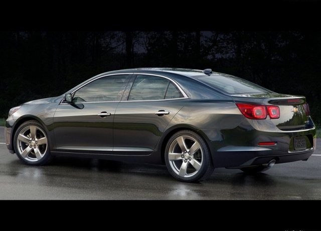 Chevrolet Malibu yan profil görünümü