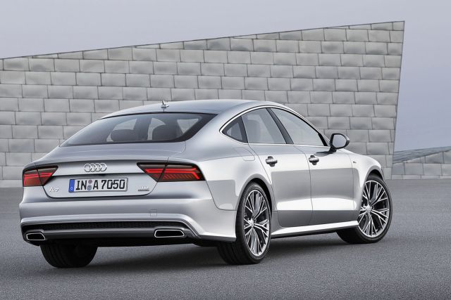Audi A7 Sportback dinamik sinyalli arka bölüm