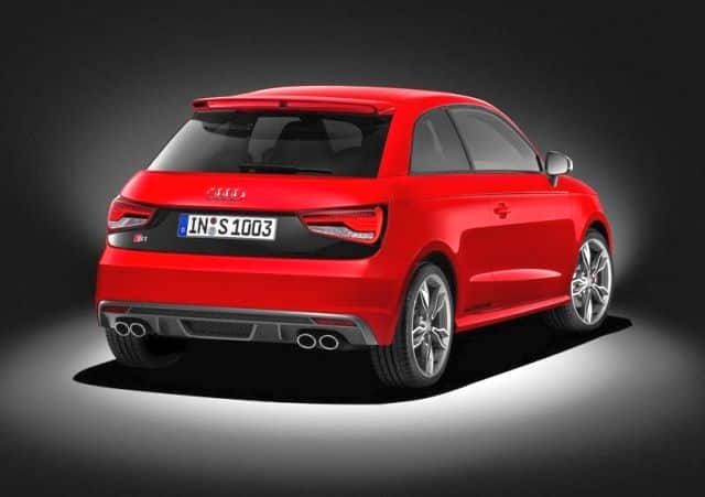 Audi S1 arka görünümü ve LED stop lambaları