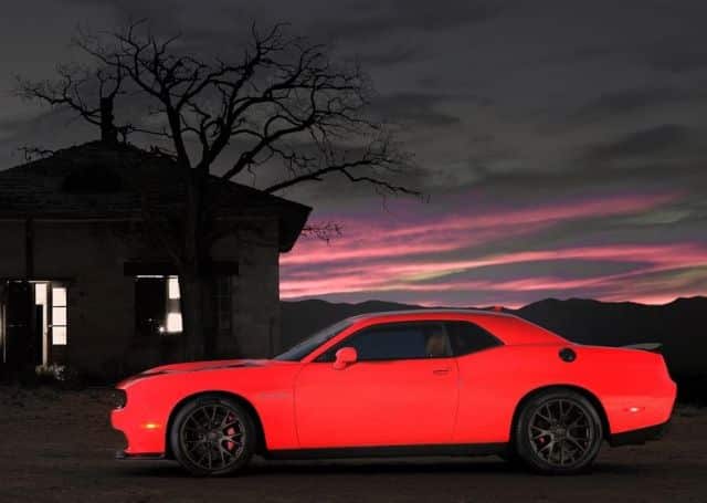 Dodge Challenger SRT Hellcat yan profil