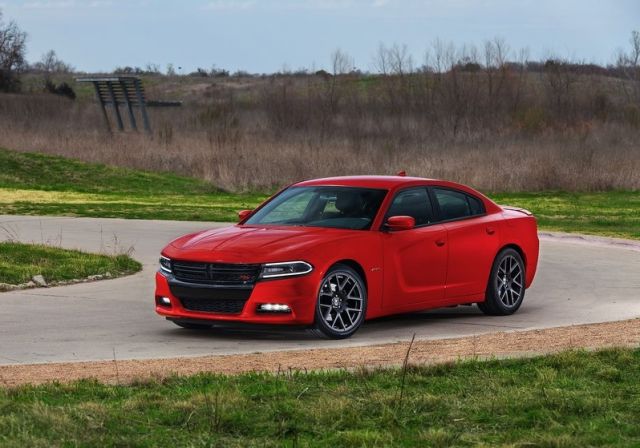Dodge Charger ön koltuklar ve iç mekan