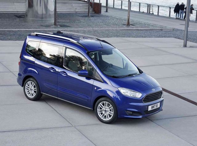 2023 Mayıs Ford Tourneo Courier Fiyat Listesi mavi Tourneo Courier dış görünüşü