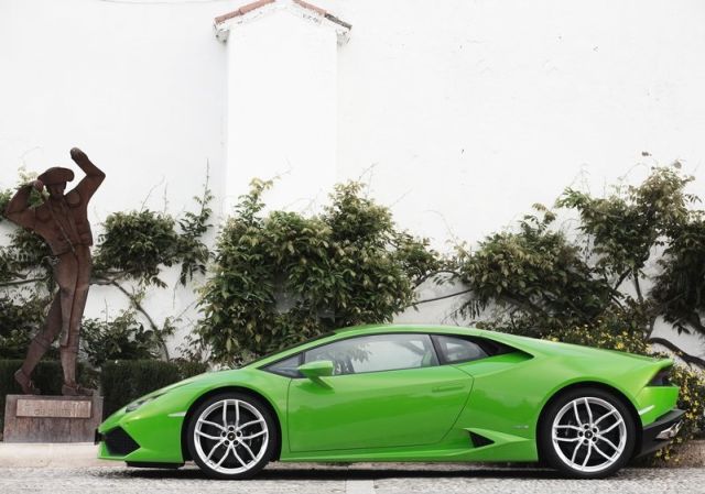Lamborghini Huracan yeşil dış tasarım görünümü