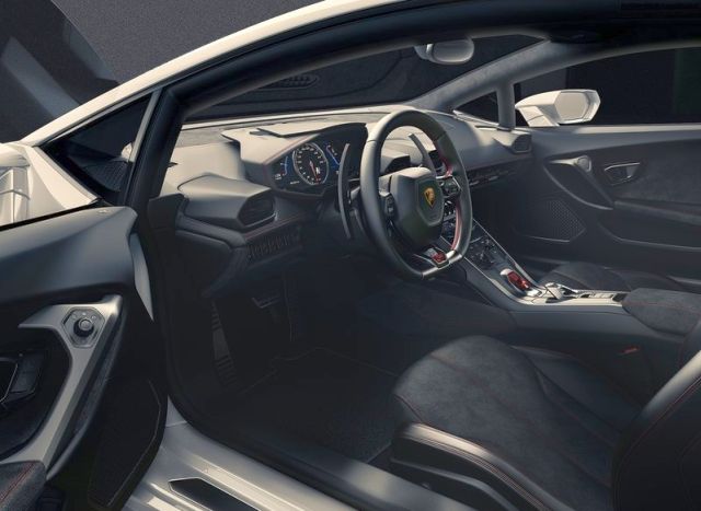 Huracan LP 610-4 kokpit ve gösterge paneli
