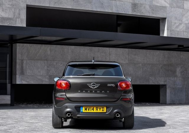 MINI Paceman arka tasarım ve yatay stop lambaları