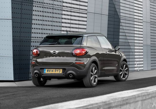 MINI Paceman yan görünüm ve uzun kapılar