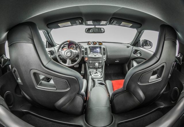 Nissan 370Z NISMO Recaro spor koltuklar