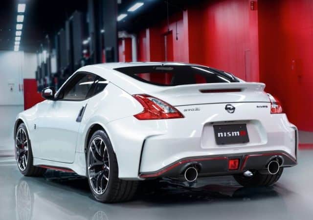 Nissan 370Z NISMO yandan görünüm
