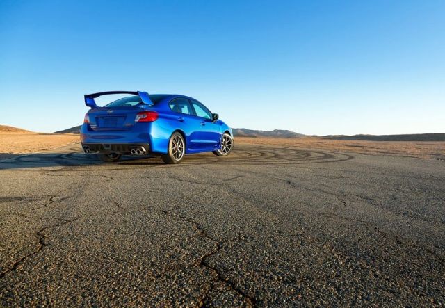 2015 Subaru WRX STI arka tasarım ayrıntıları