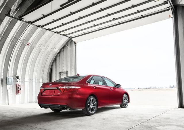Toyota Camry dış tasarım ayrıntısı