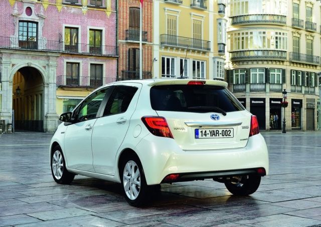 Toyota Yaris gövde çizgileri görseli 7