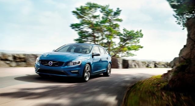 Volvo V60 Plug-in Hybrid R-Design ön çapraz görünüm