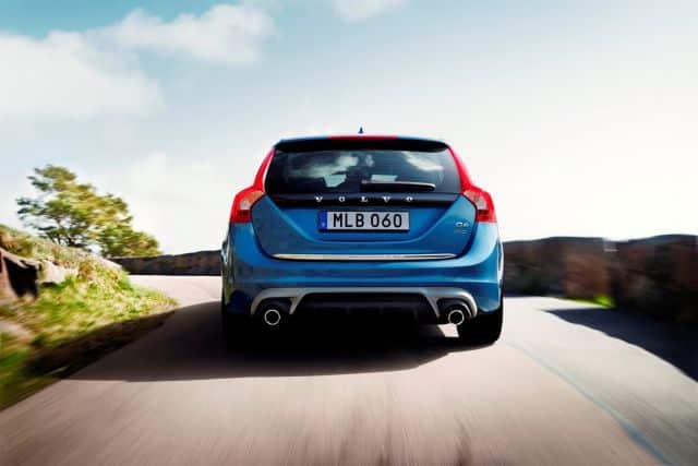 Volvo V60 Plug-in Hybrid R-Design arka görünüm