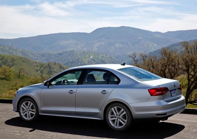 Volkswagen Jetta arka görünümü