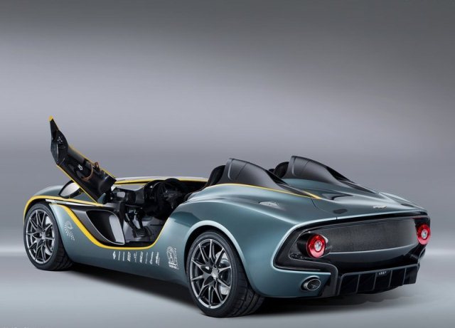 CC100 Speedster açık kapı detayı