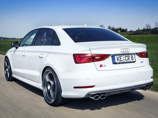 Beyaz Audi S3 Sedan ABT hareketli arka görünüm