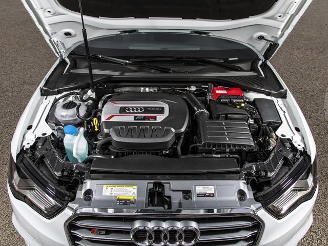 Audi S3 Sedan ABT 2.0 TFSI motor bölmesi