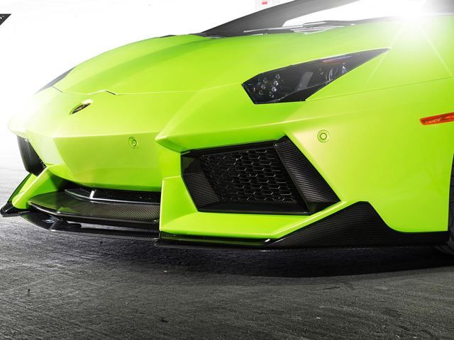 Vorsteiner Aventador V arka difüzör ve kanat