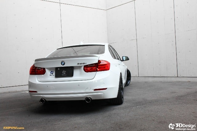 Beyaz BMW 328i 3D Design arka tasarımı
