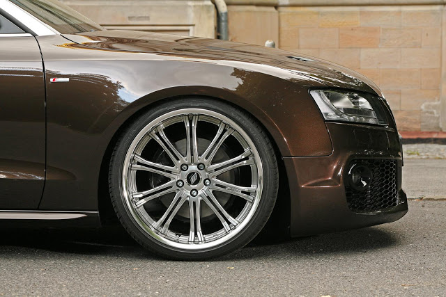 Audi A5 Cabrio Senner arka üç çeyrek görünümü