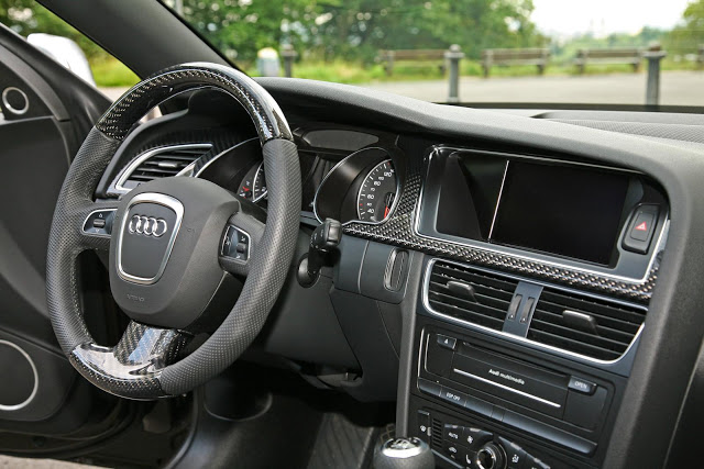 Audi A5 Cabrio Senner iç mekânı
