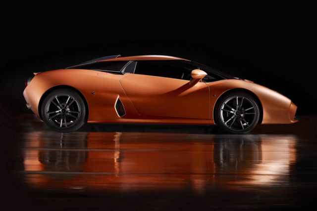 Zagato 5-95 arka görünüm ve aktif spoyler bölgesi