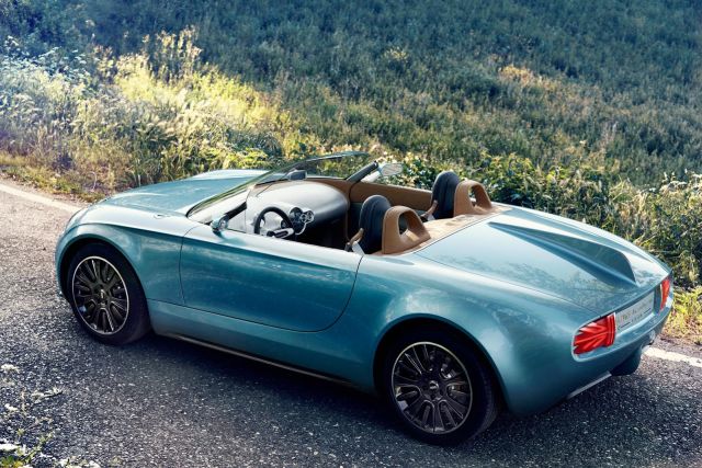 Touring Superleggera imzalı roadster