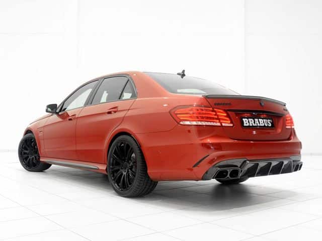 BRABUS 850 arka tasarımı ve egzoz çıkışları