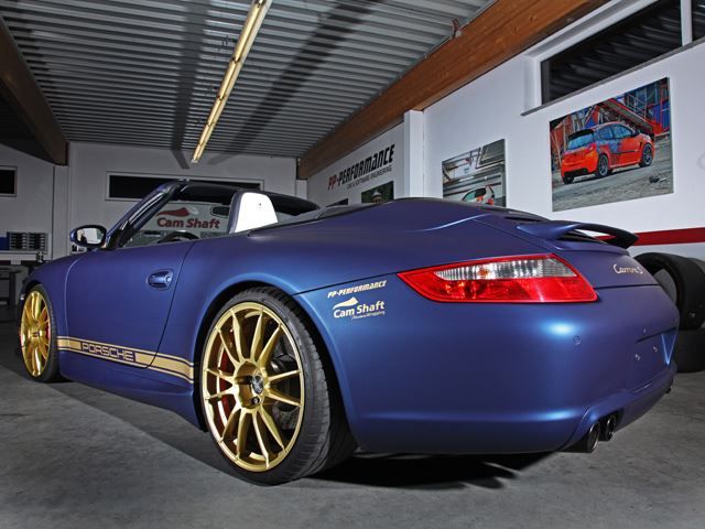 Porsche 911 Carrera Cabriolet OZ Ultraleggera jant detayı