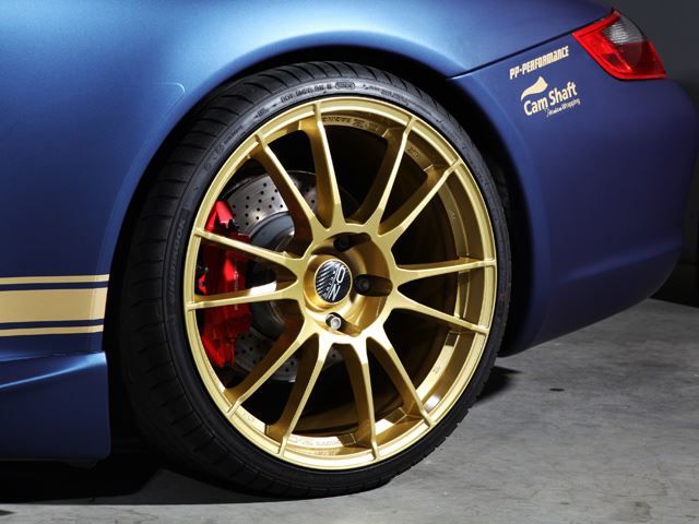 Porsche 911 Cabriolet CAM SHAFT gövde ve jant uyumu