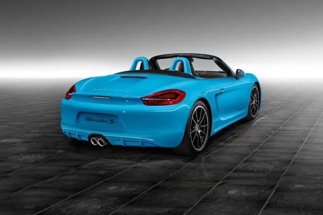 Riviera Blue Porsche Boxster S arka üç çeyrek görünümü