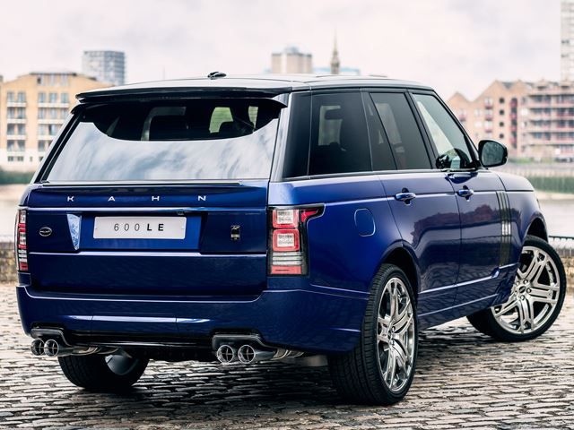 Range Rover 600 LE arka tampon ve dört egzoz çıkışı