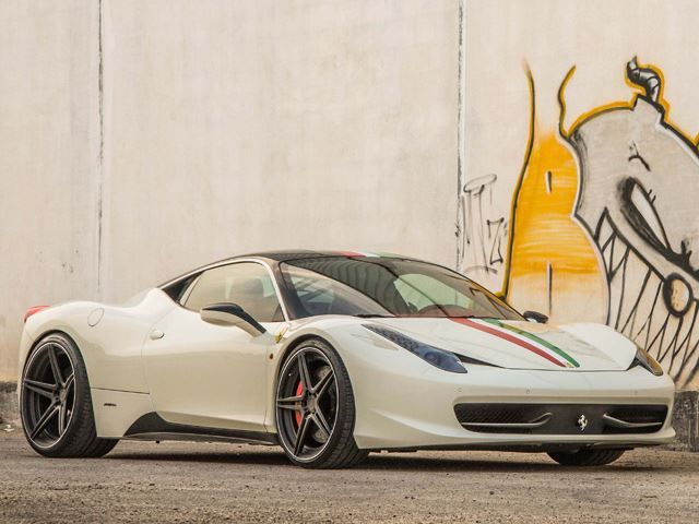 By Design Motorsport Ferrari 458 Italia arka üç çeyrek görünüm