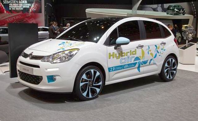 Citroen C3 Hybrid Air ön bölüm ve özel jant ayrıntısı