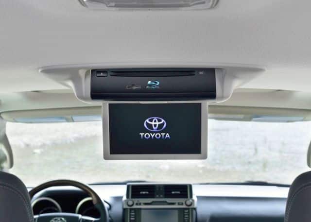 Land Cruiser arka eğlence ekranı