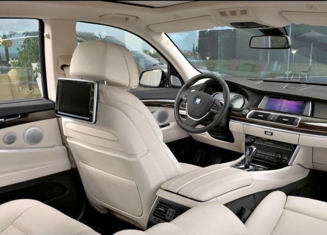 BMW 5 GT kokpit ve ön kabin görünümü