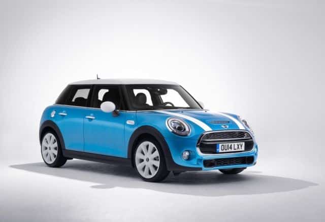 MINI Cooper 5 Door ön tasarımı ve yuvarlak farları