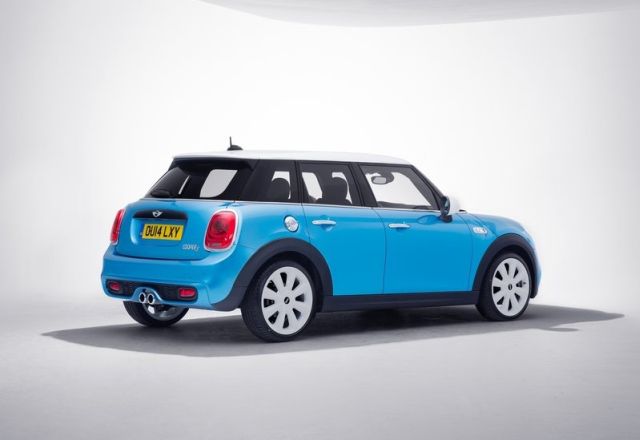2015 Mini Cooper 5 Door otomobil arşiv görseli
