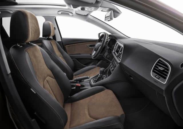 Leon X-Perience ön koltuklar ve Alcantara döşeme
