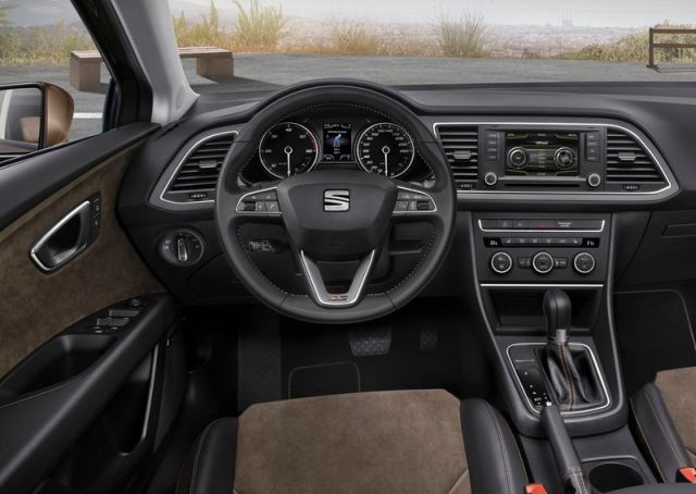 Leon X-Perience sürücü kokpiti