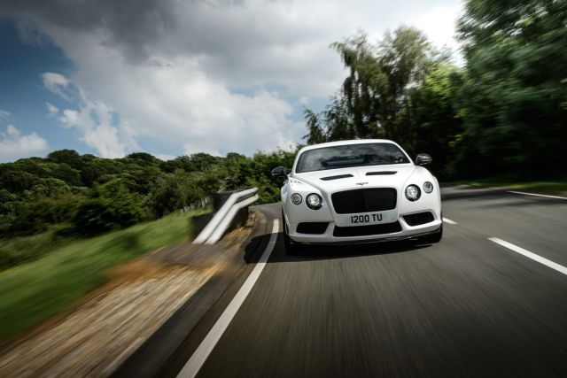 Bentley GT3-R ön tasarımı ve karbon fiber ön ayırıcı