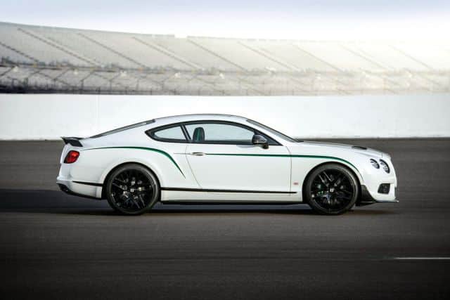 Bentley GT3-R yan profili ve 21 inç siyah jantları
