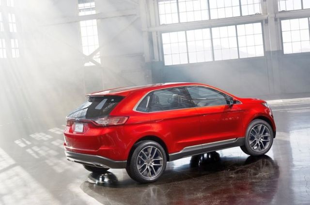 Ford Edge Concept ön üç çeyrek görünüm