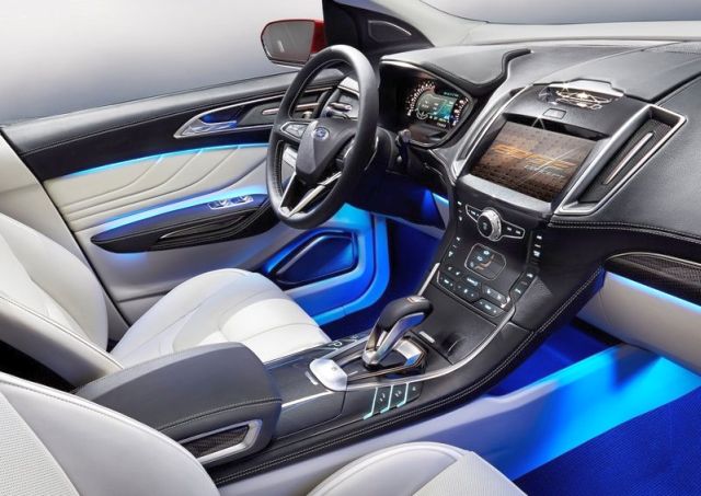 Ford Edge Concept arka koltuklar