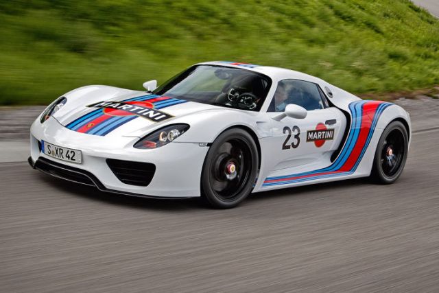 Porsche 918 Spyder Martini Racing otomobil arşiv görseli