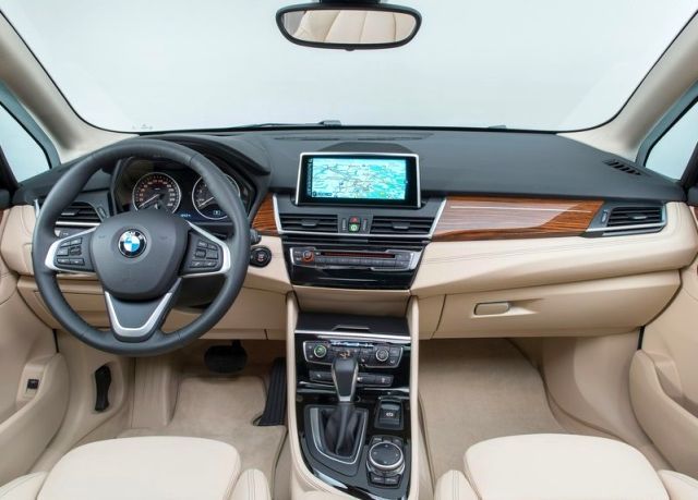 BMW Active Tourer gösterge paneli