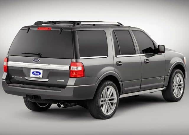 2015 Ford Expedition arka tasarımı ve bagaj kapağı