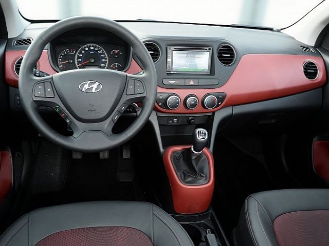 Hyundai i10 özel seri arka tasarım ayrıntısı