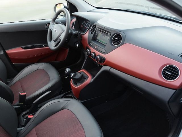 Hyundai i10 özel seri yan gövde grafikleri